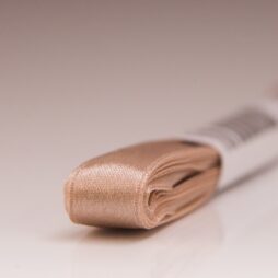 APAVU ŠŅORES PLAKANAS SATĪNA 12 MM